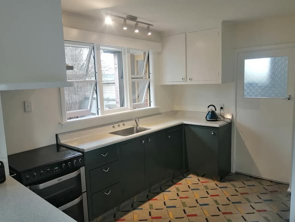 Kitchen cabinet respray